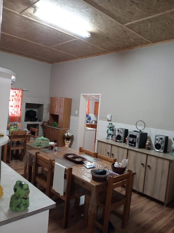 4 Bedroom Property for Sale in Kakamas Northern Cape